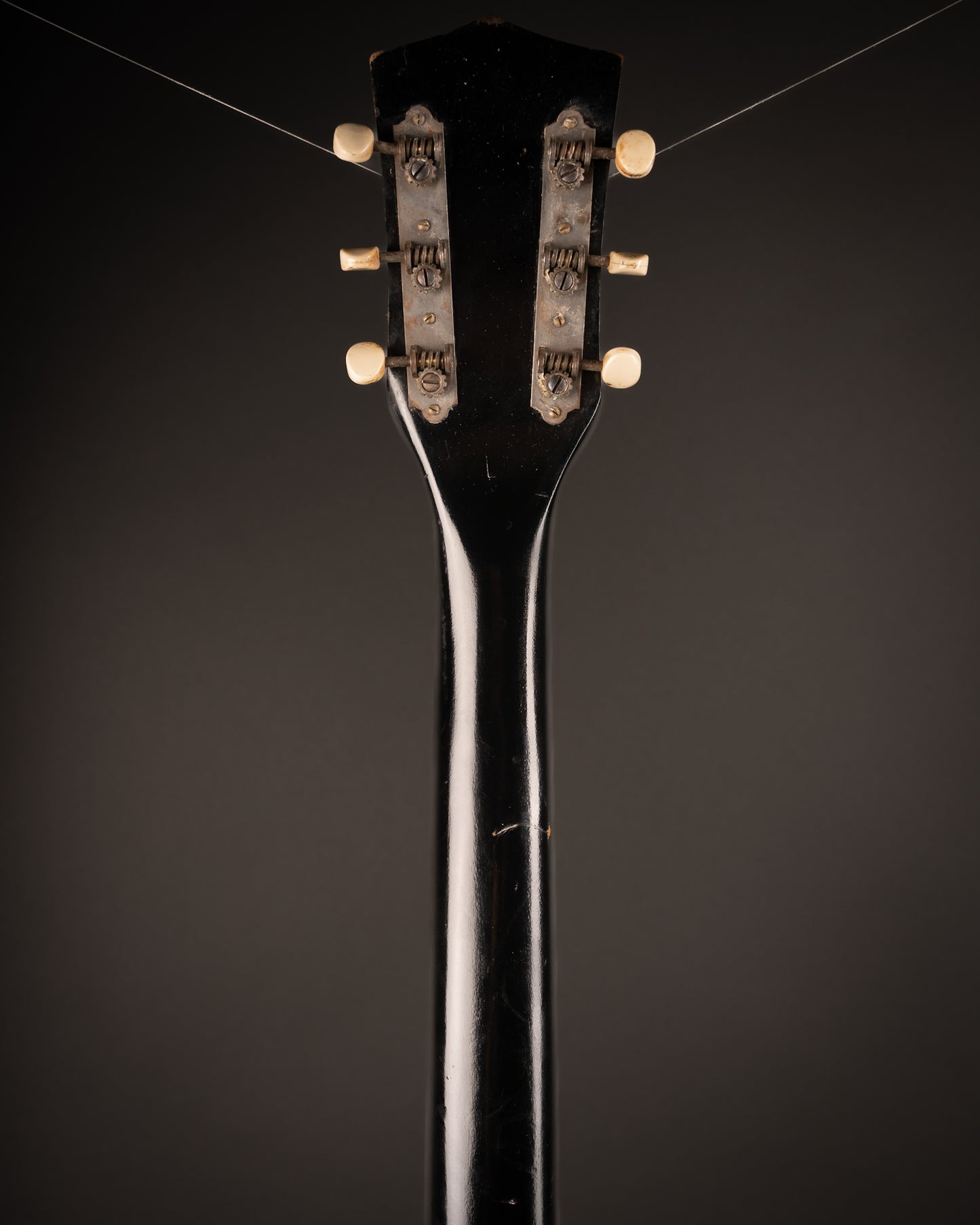 1955 Airline White Diamond