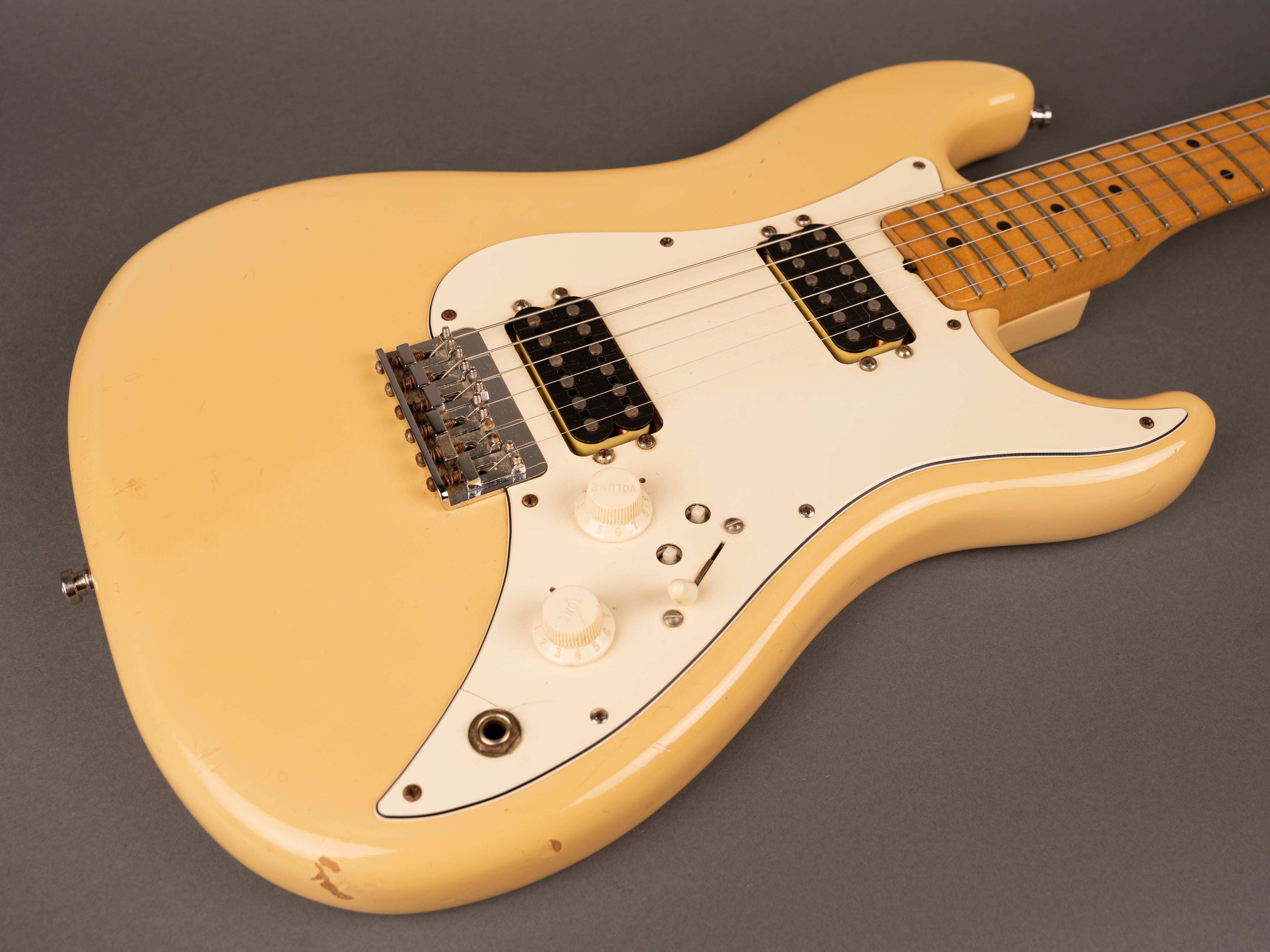1981 Fender Bullet USA Olympic White – The Guitar Haunt