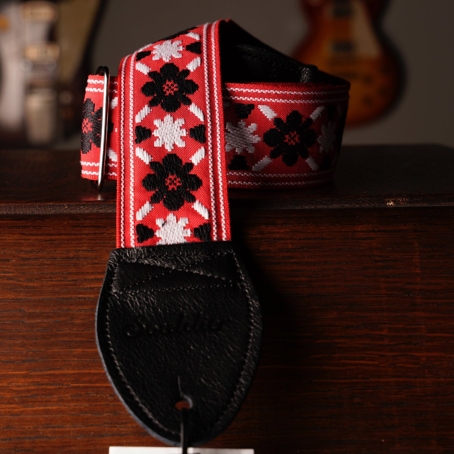 Souldier Tulip Black White Red Guitar Strap